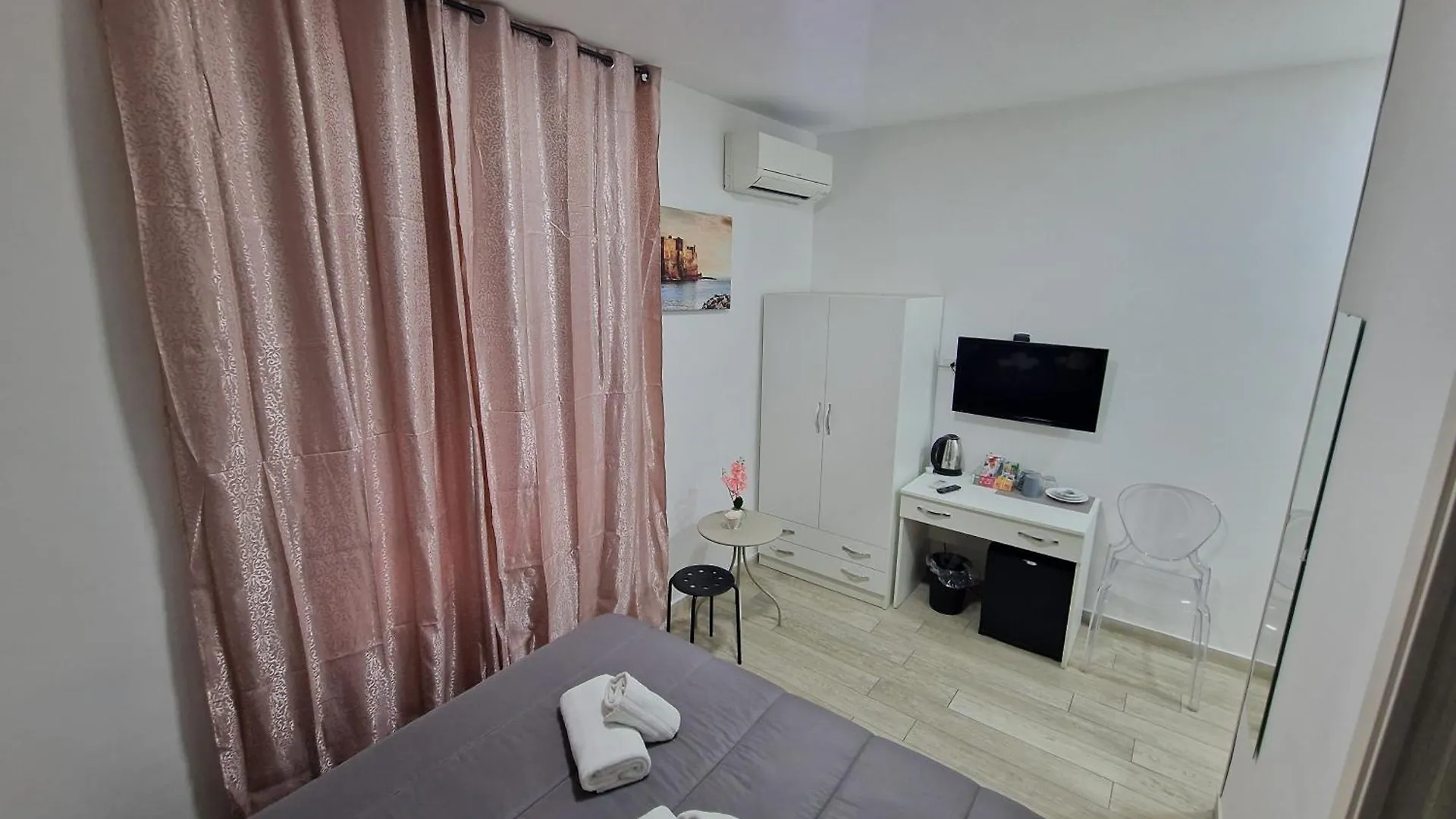 Bed and Breakfast Napoli Relais 3*,